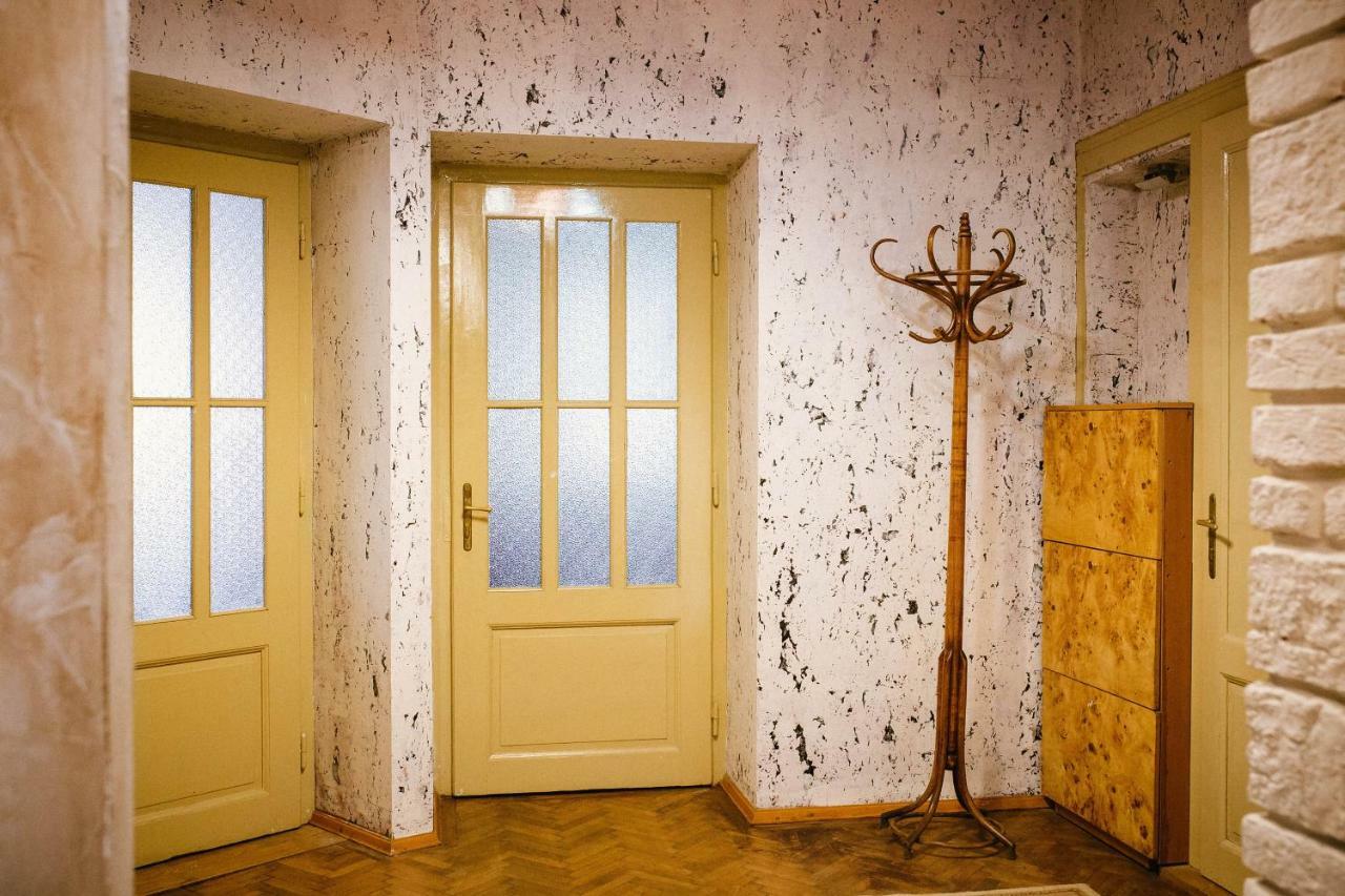 Historical Center Apartment Ужгород Екстериор снимка